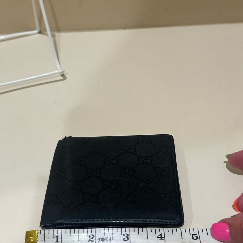 Gucci Black Monogrammed Men’s Bifold Wallet - Picture 12 of 13